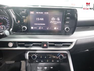 2022 - kia k5