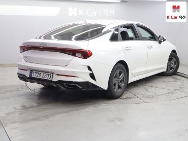 2022 - kia k5