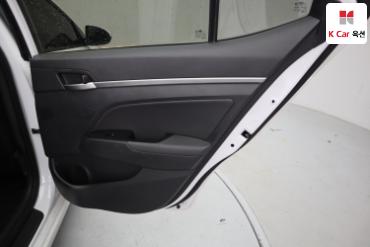 2016 - hyundai avante