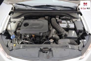 2016 - hyundai avante