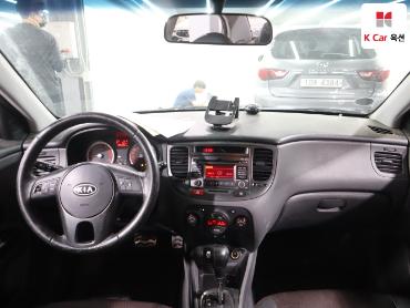 2011 - kia pride