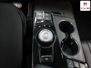 2022 - kia k8