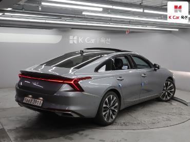 2022 - kia k8
