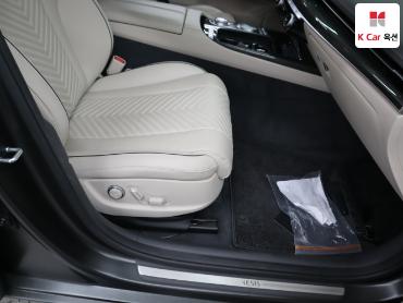 2022 - genesis g80