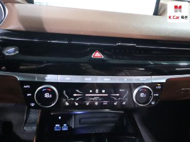 2022 - genesis g80