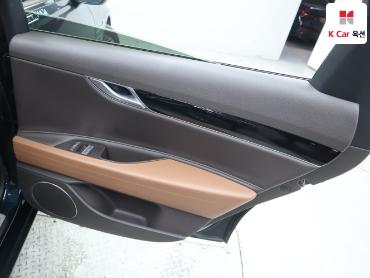 2022 - genesis g80