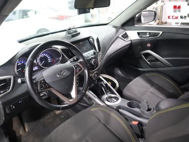2015 - hyundai veloster
