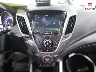 2015 - hyundai veloster