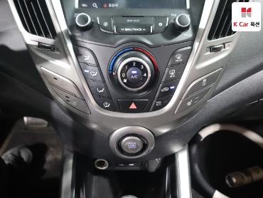 2015 - hyundai veloster