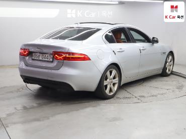 2016 - jaguar xe