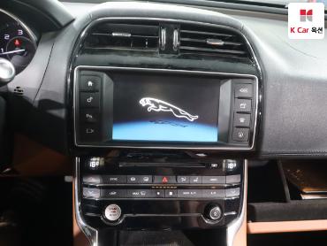 2016 - jaguar xe