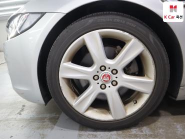 2016 - jaguar xe