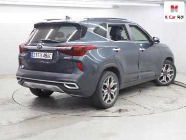 2021 - kia seltos