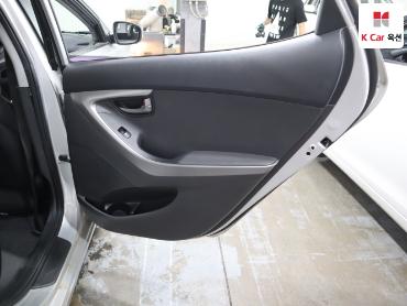 2013 - hyundai avante