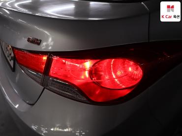2013 - hyundai avante