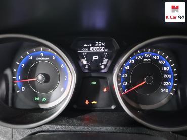 2013 - hyundai avante