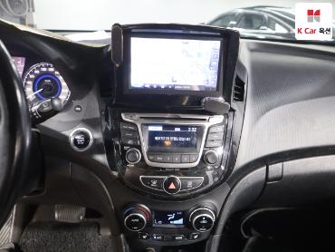 2017 - hyundai accent