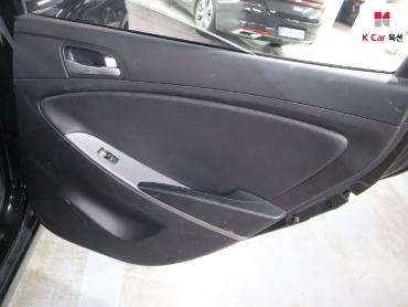 2017 - hyundai accent