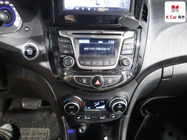 2017 - hyundai accent