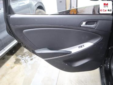 2017 - hyundai accent