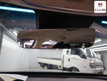 2023 - kia k9
