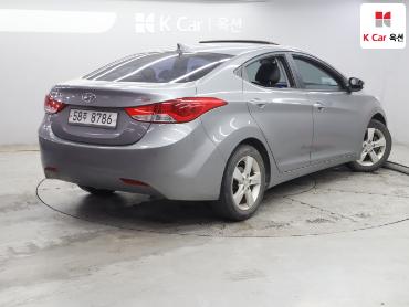 2013 - hyundai avante
