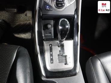 2013 - hyundai avante