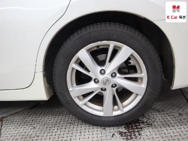 2014 - nissan altima