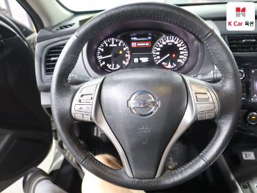 2014 - nissan altima