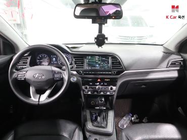 2019 - hyundai avante
