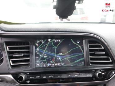 2019 - hyundai avante