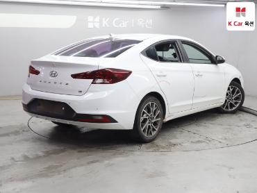 2019 - hyundai avante