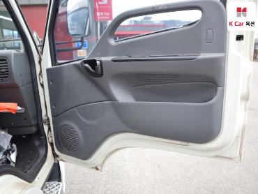 2009 - hyundai e-mighty