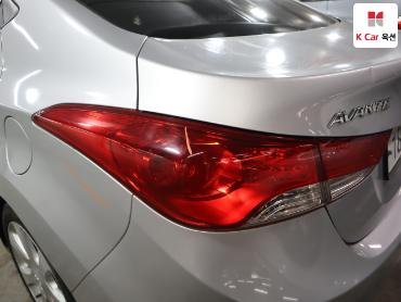 2011 - hyundai avante
