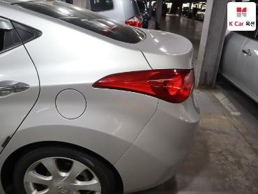 2011 - hyundai avante