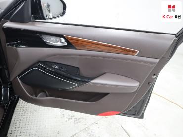 2017 - kia k7