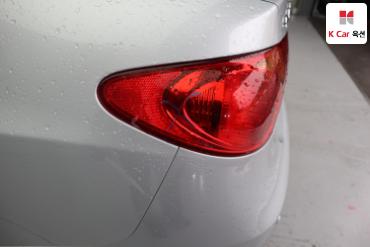 2010 - hyundai avante
