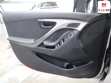 2011 - hyundai avante