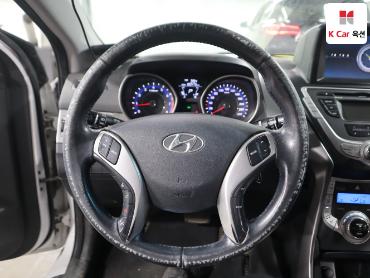 2011 - hyundai avante