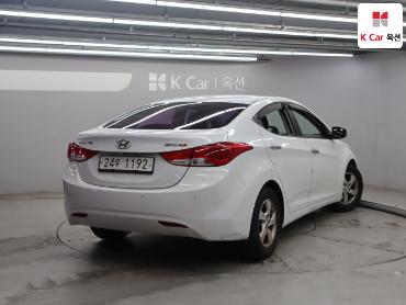 2011 - hyundai avante