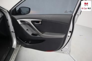 2011 - hyundai avante