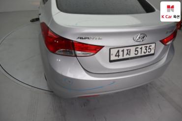 2011 - hyundai avante