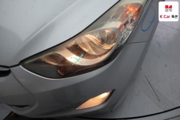 2011 - hyundai avante