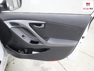 2015 - hyundai avante