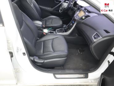 2015 - hyundai avante