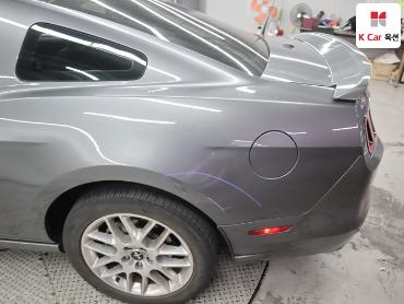 2014 - ford mustang