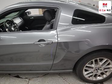 2014 - ford mustang