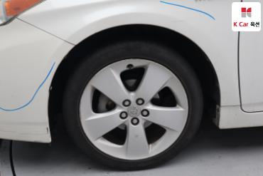 2011 - toyota prius