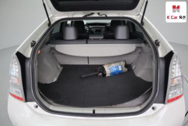 2011 - toyota prius
