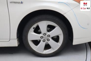 2011 - toyota prius
